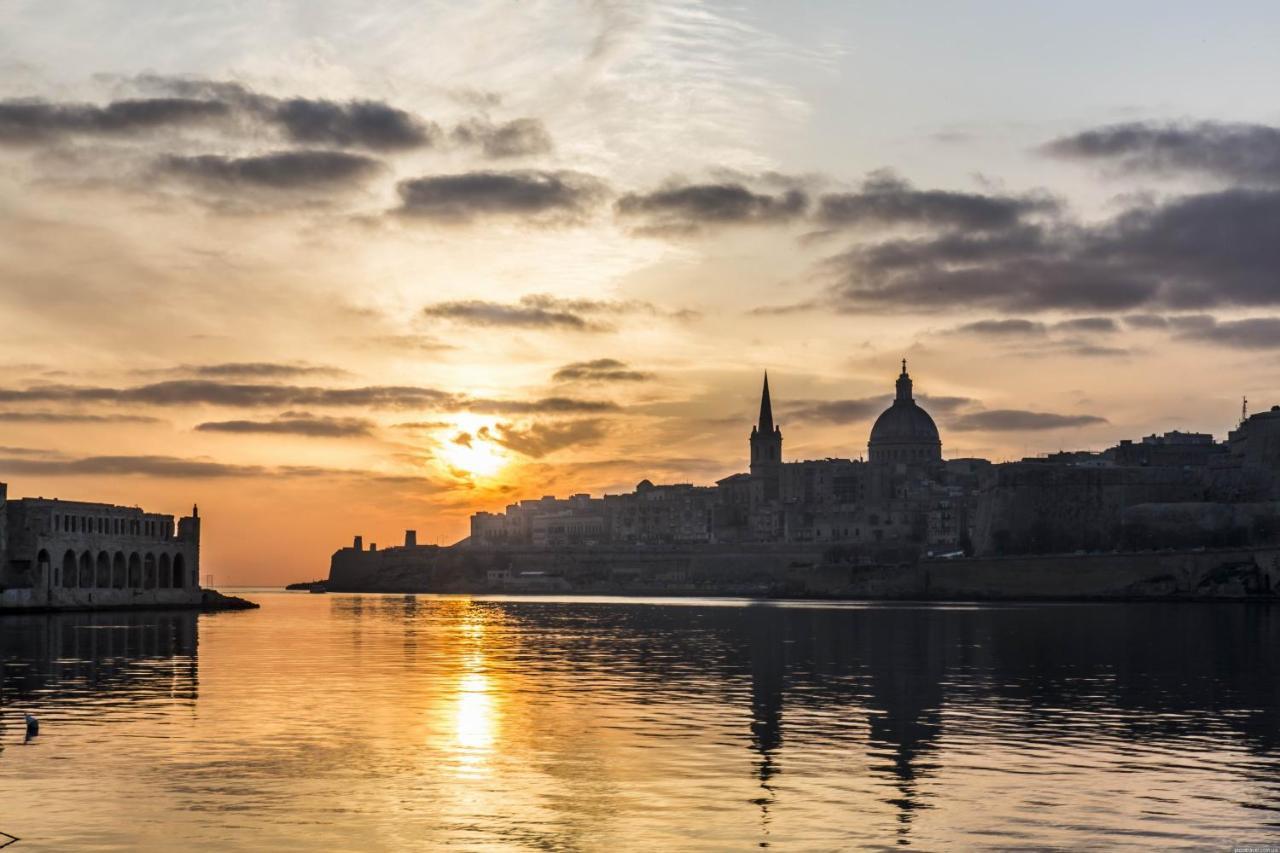 Spectacular Apartment Valletta And Harbour Views 斯利马 外观 照片