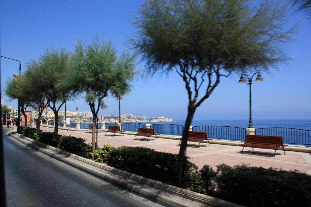 Spectacular Apartment Valletta And Harbour Views 斯利马 外观 照片