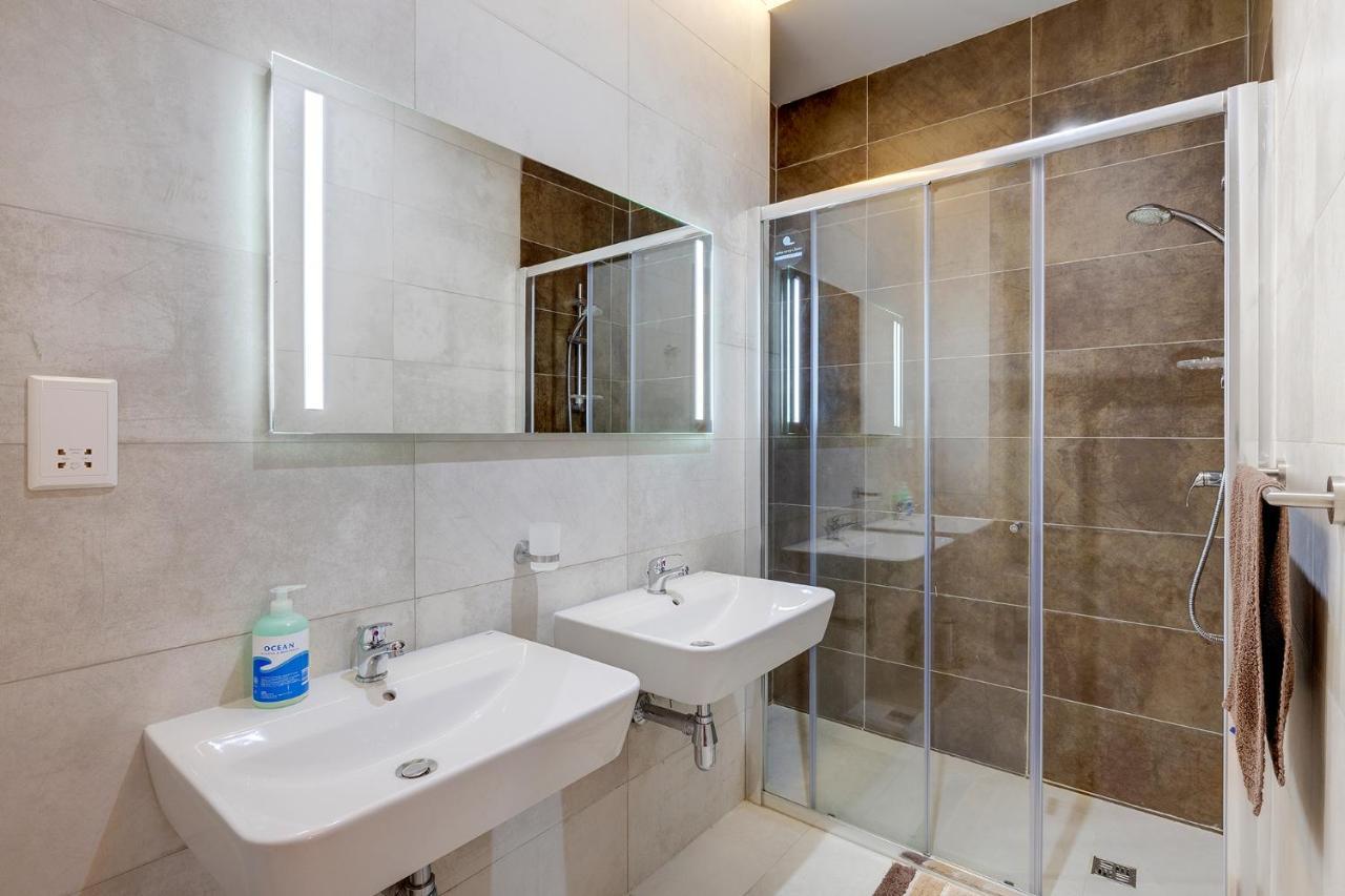 Spectacular Apartment Valletta And Harbour Views 斯利马 外观 照片
