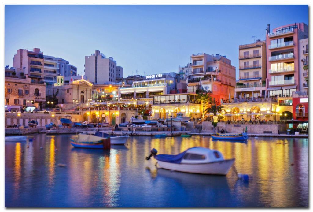 Spectacular Apartment Valletta And Harbour Views 斯利马 外观 照片